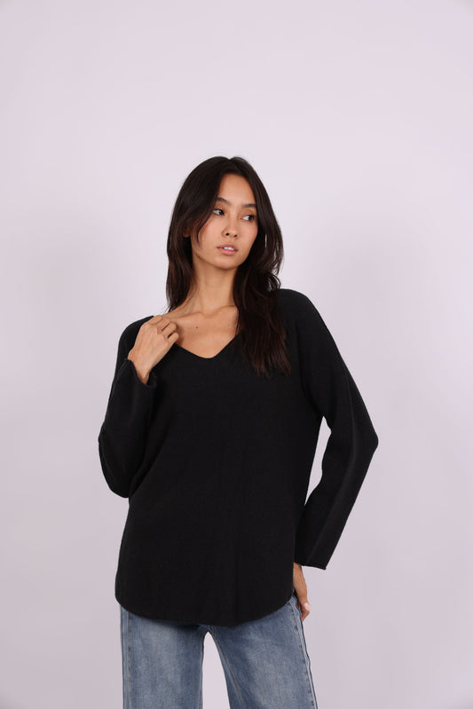 RELAXED V-NECK KNIT SWEATER