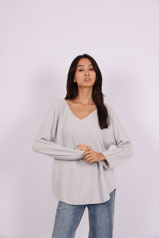 RELAXED V-NECK KNIT SWEATER