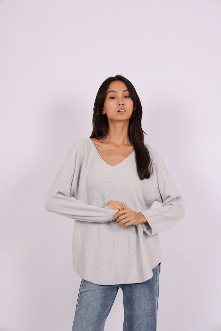 RELAXED V-NECK KNIT SWEATER
