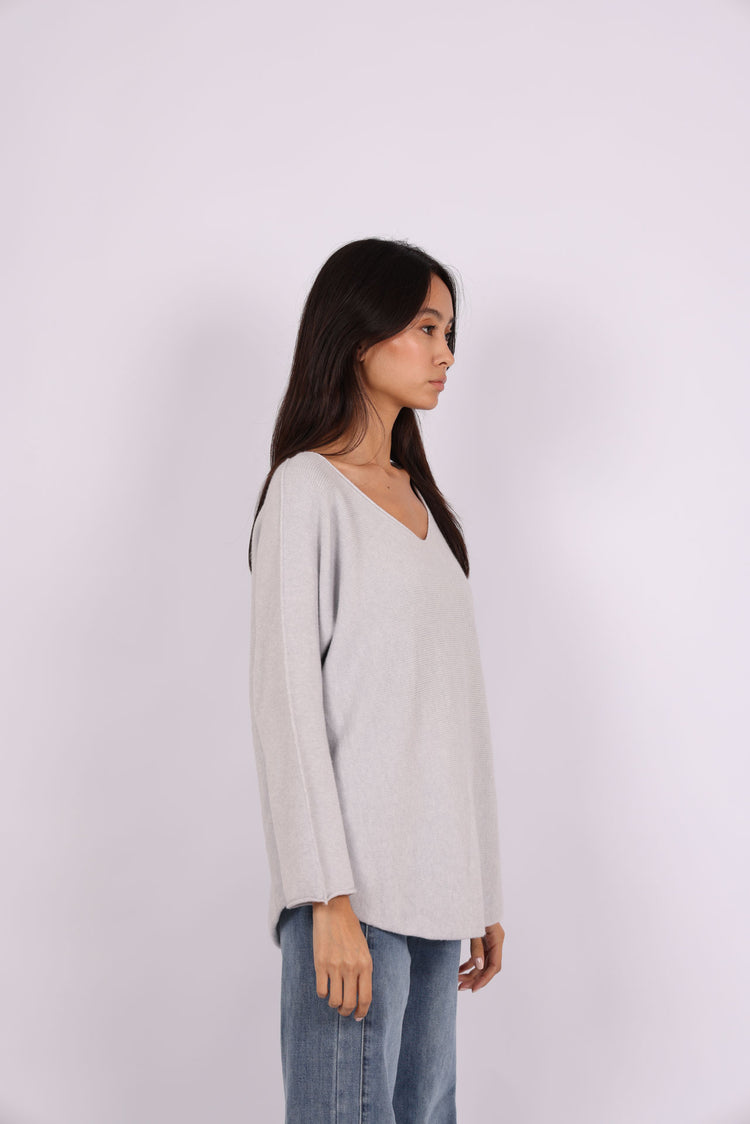 RELAXED V-NECK KNIT SWEATER