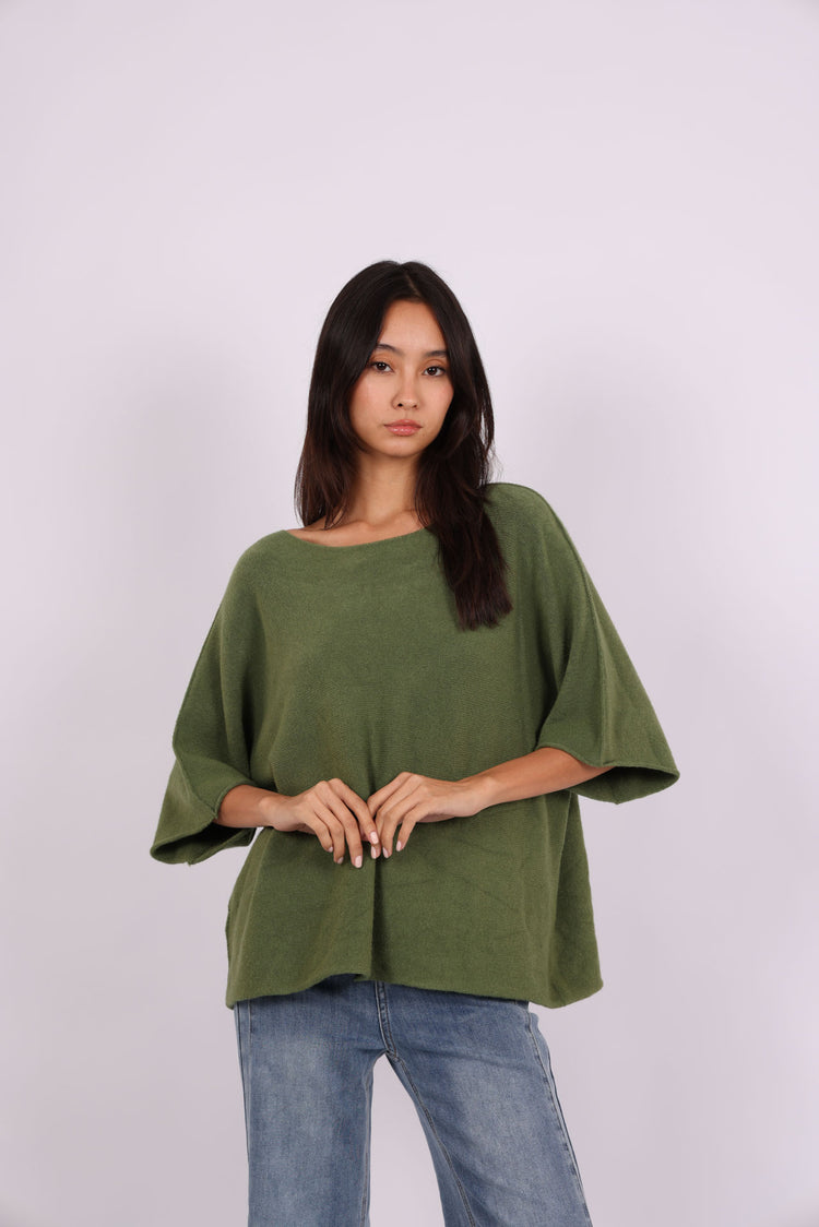 OVERSIZED ROUND-NECK KNIT TOP