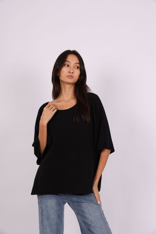 OVERSIZED ROUND-NECK KNIT TOP