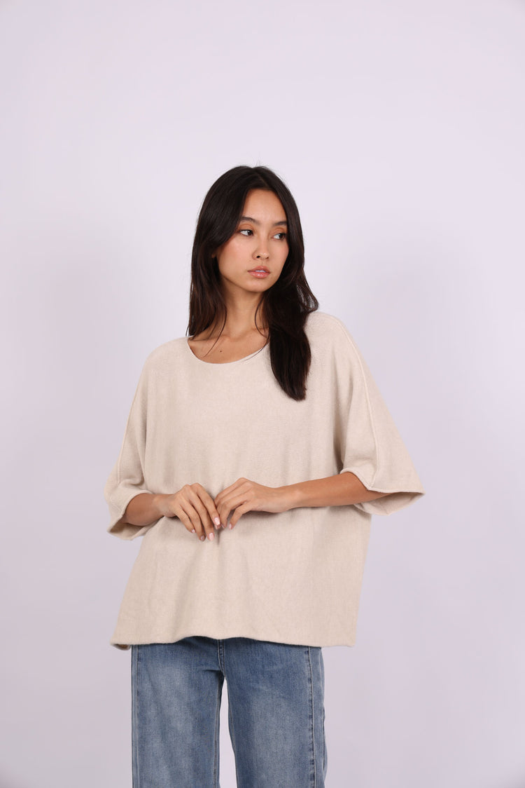 OVERSIZED ROUND-NECK KNIT TOP
