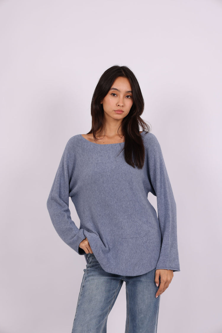 RELAXED ROUND-NECK KNIT SWEATER
