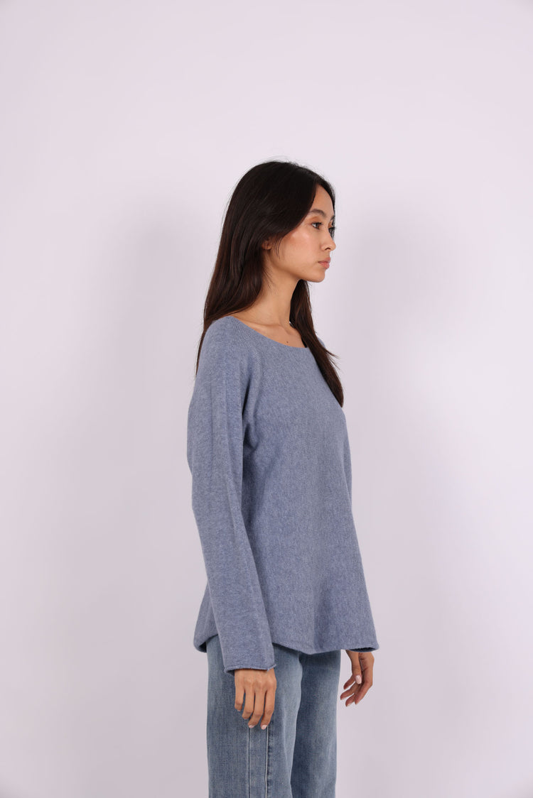 RELAXED ROUND-NECK KNIT SWEATER