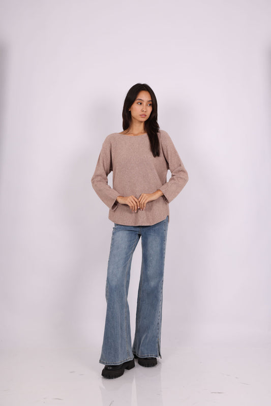 RELAXED ROUND-NECK KNIT SWEATER