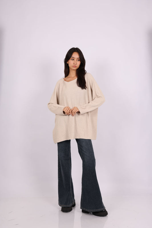 OVERSIZED ROUND-NECK KNIT SWEATER