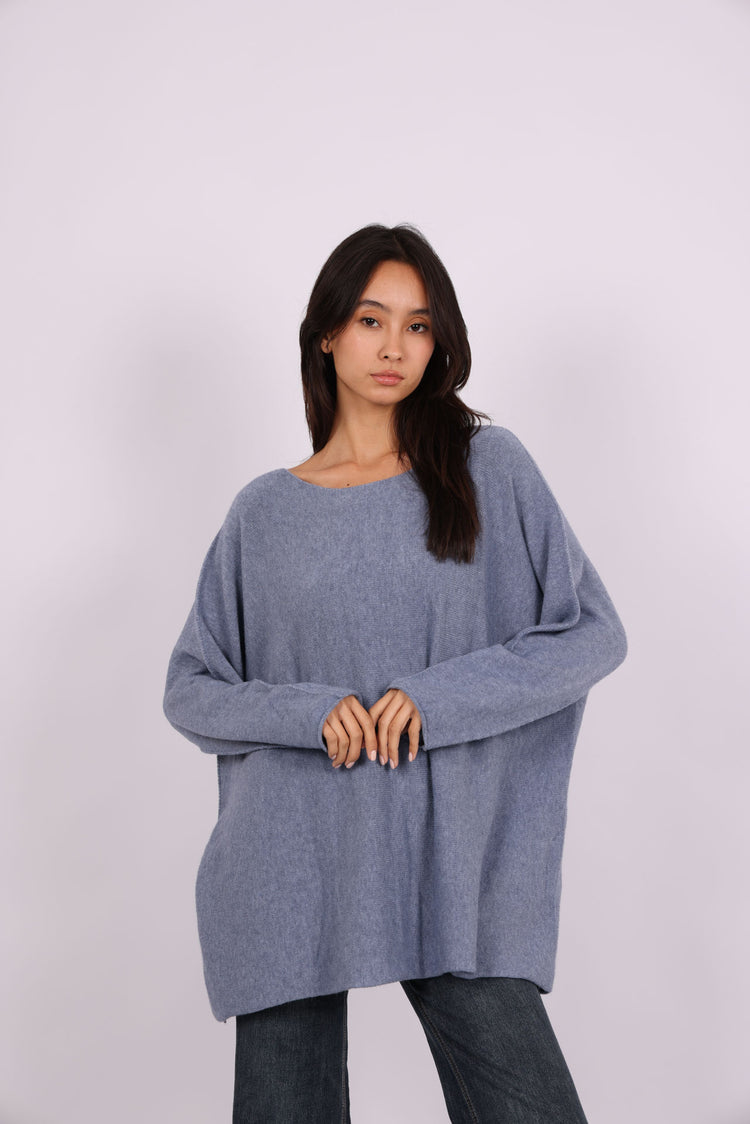 OVERSIZED ROUND-NECK KNIT SWEATER