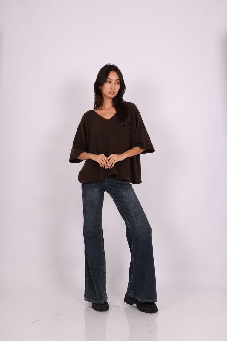 OVERSIZED SHORT-SLEEVE V-NECK KNIT