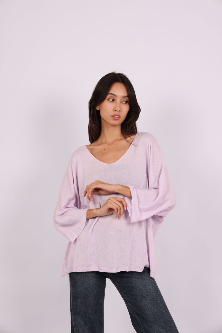 OVERSIZED LIGHTWEIGHT V-NECK KNIT