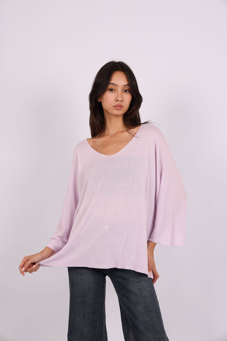 OVERSIZED LIGHTWEIGHT V-NECK KNIT