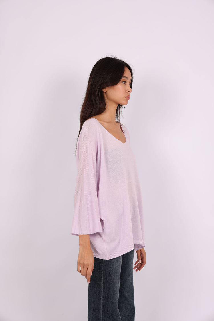 OVERSIZED LIGHTWEIGHT V-NECK KNIT