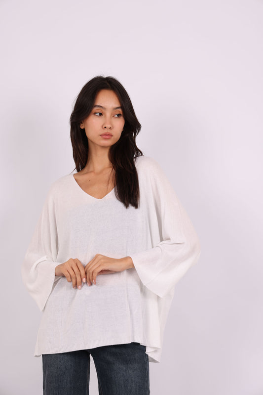 OVERSIZED LIGHTWEIGHT V-NECK KNIT