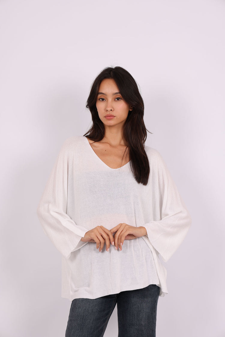 OVERSIZED LIGHTWEIGHT V-NECK KNIT