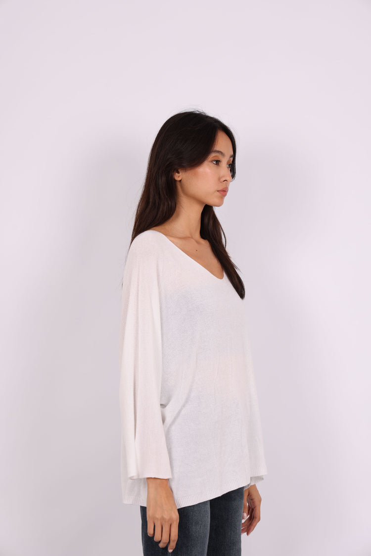 OVERSIZED LIGHTWEIGHT V-NECK KNIT