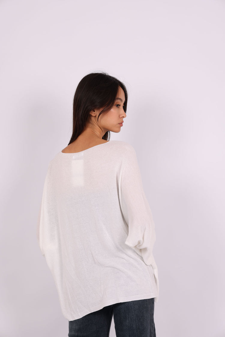 OVERSIZED LIGHTWEIGHT V-NECK KNIT