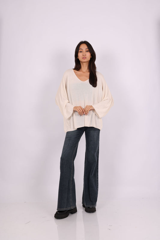OVERSIZED LIGHTWEIGHT V-NECK KNIT