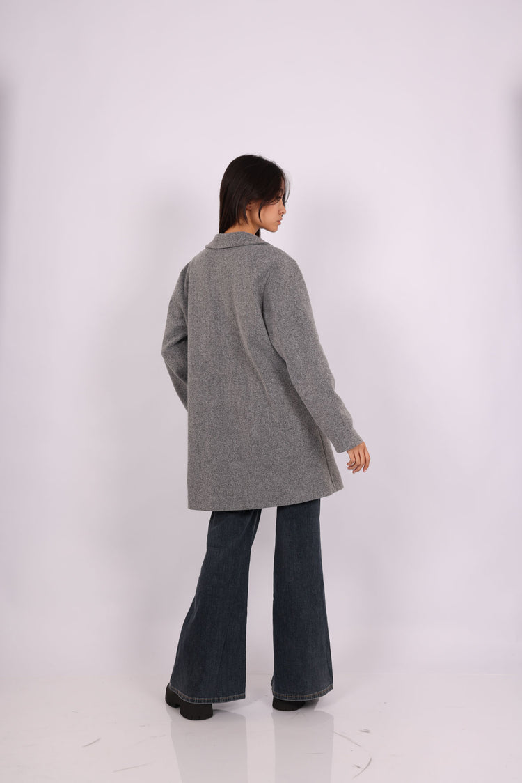 CLASSIC SINGLE-BUTTON WOOL COAT