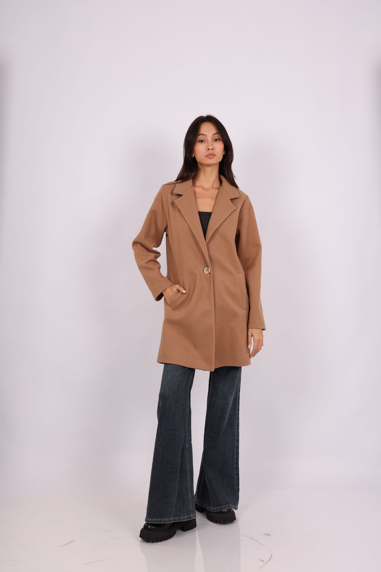 CLASSIC SINGLE-BUTTON WOOL COAT