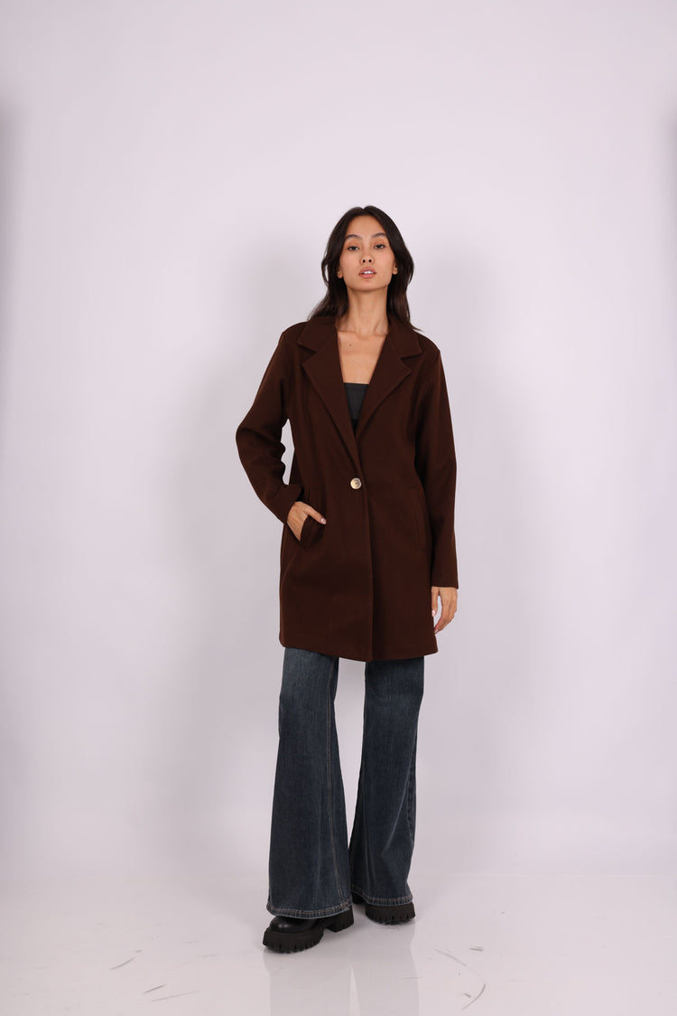 CLASSIC SINGLE-BUTTON WOOL COAT
