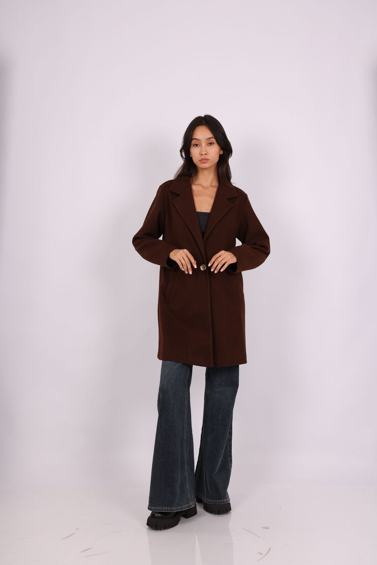 CLASSIC SINGLE-BUTTON WOOL COAT