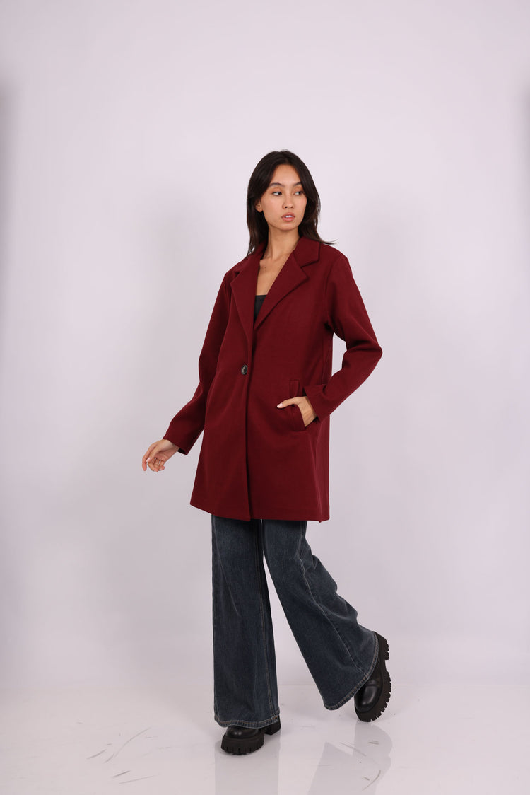 CLASSIC SINGLE-BUTTON WOOL COAT