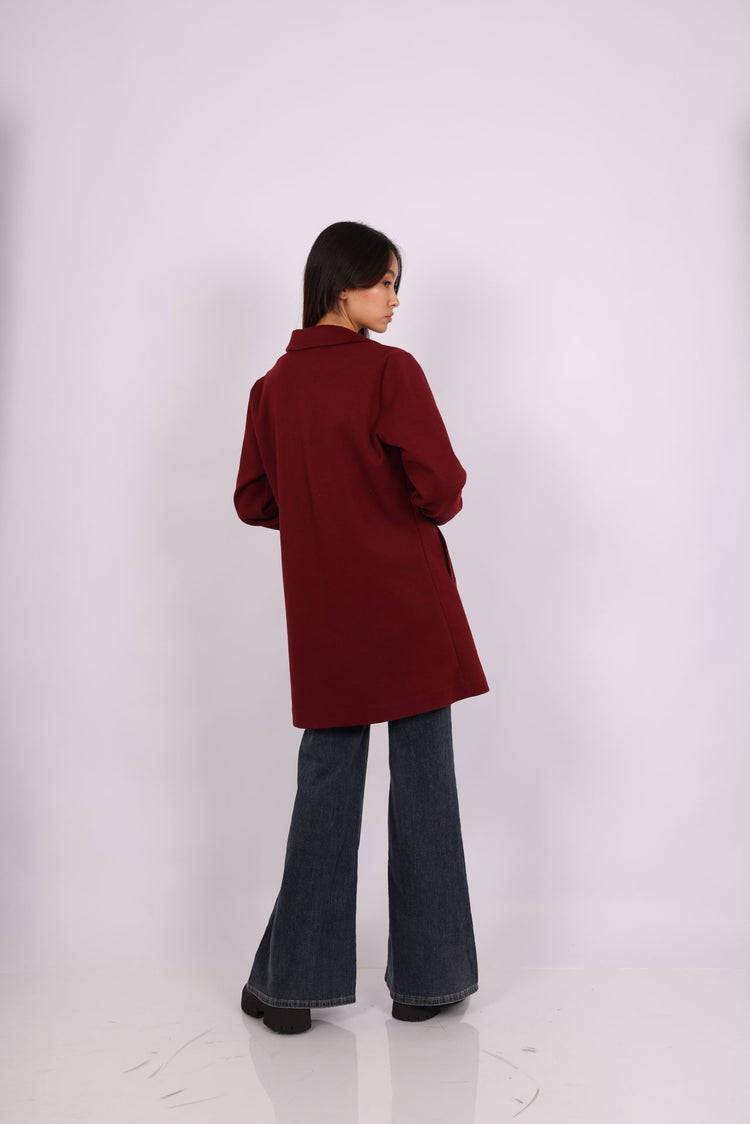 CLASSIC SINGLE-BUTTON WOOL COAT