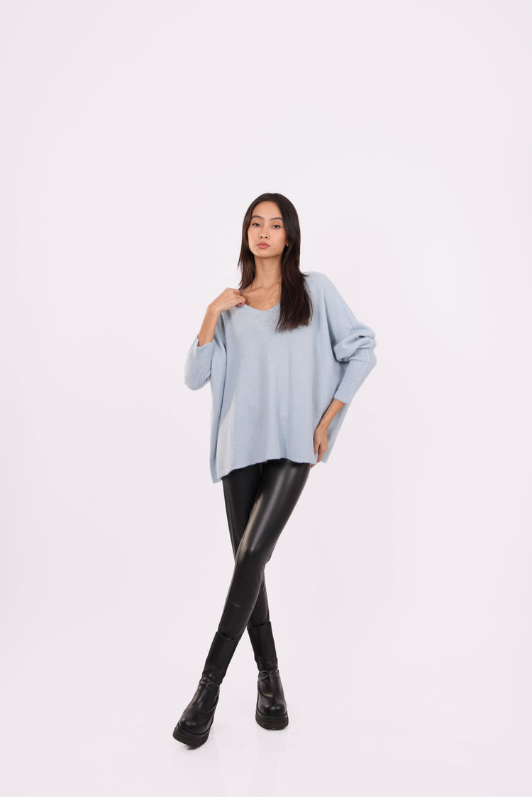 OVERSIZED V-NECK RELAXED KNIT
