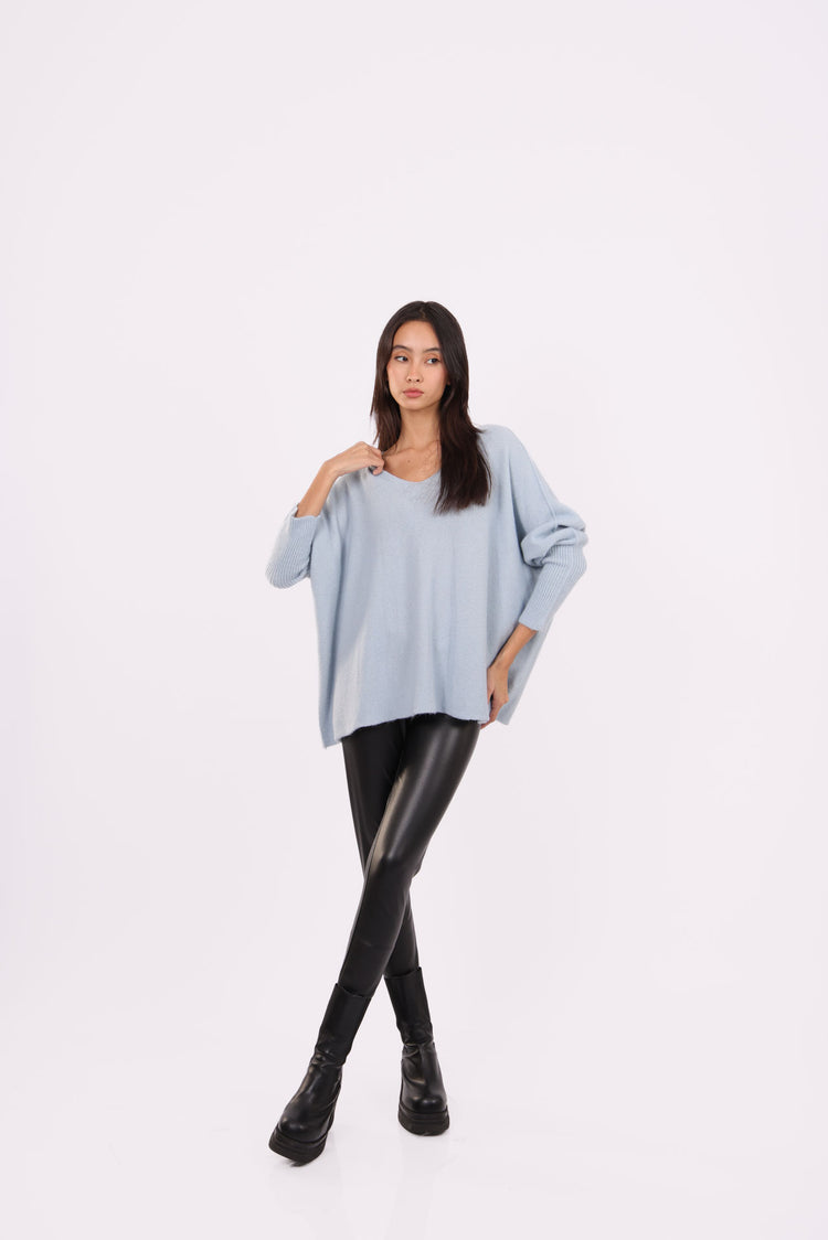 OVERSIZED V-NECK RELAXED KNIT