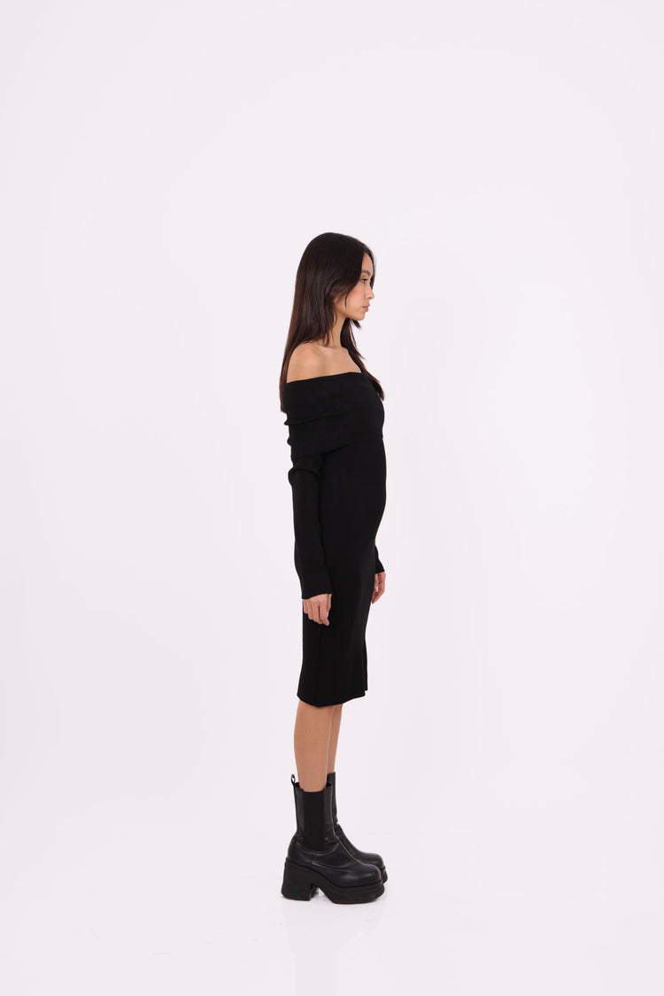 OFF-SHOULDER KNIT MIDI DRESS