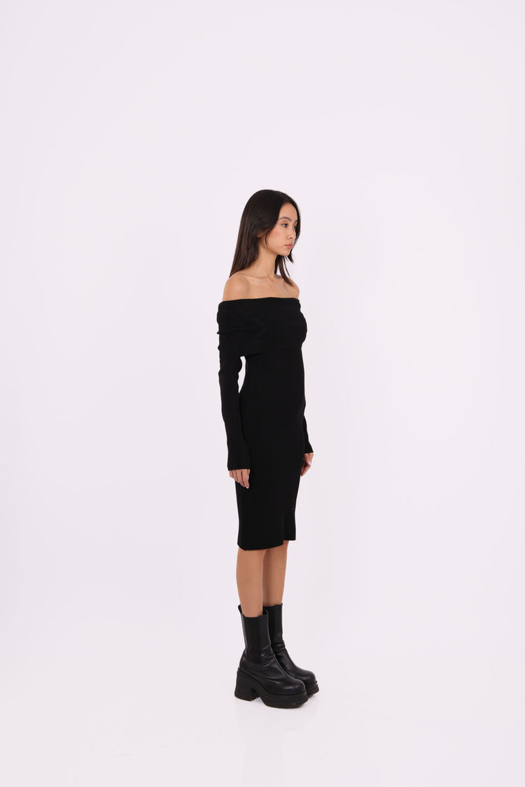 OFF-SHOULDER KNIT MIDI DRESS