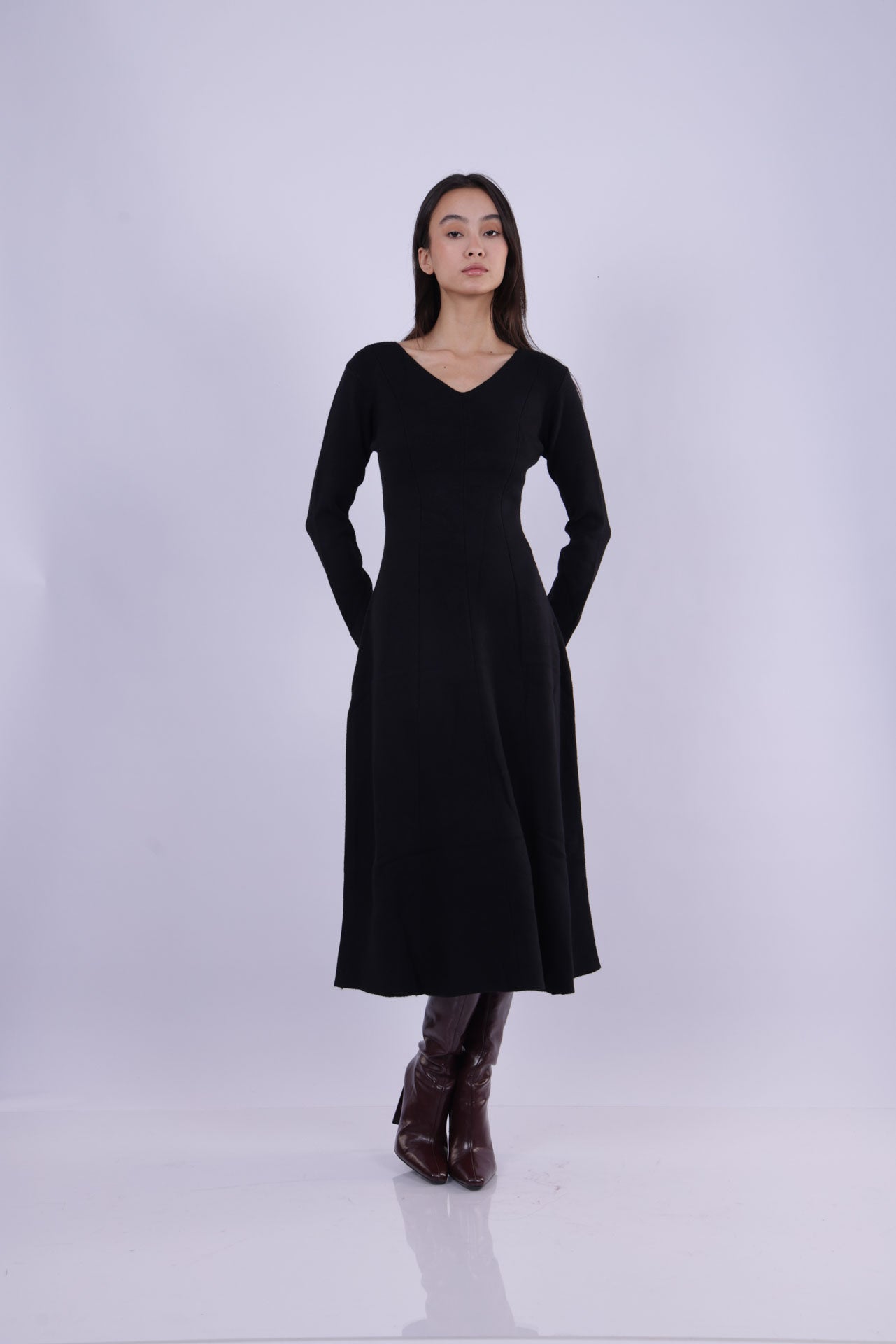 FITTED KNIT MIDI DRESS WITH V-NECK FITTED KNIT MIDI DRESS WITH V-NECK