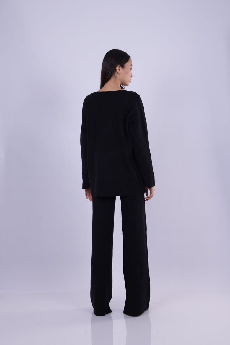 ESSENTIAL V-NECK KNIT SET