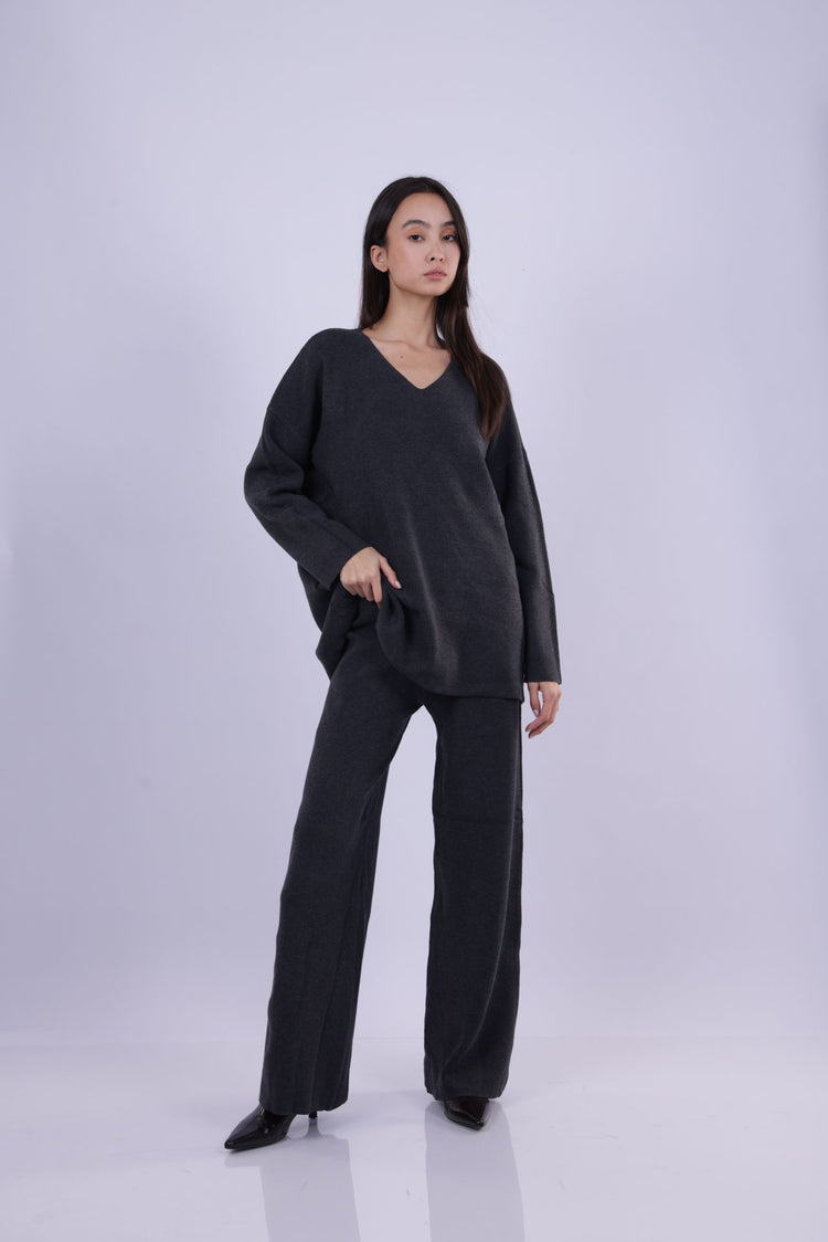 ESSENTIAL V-NECK KNIT SET