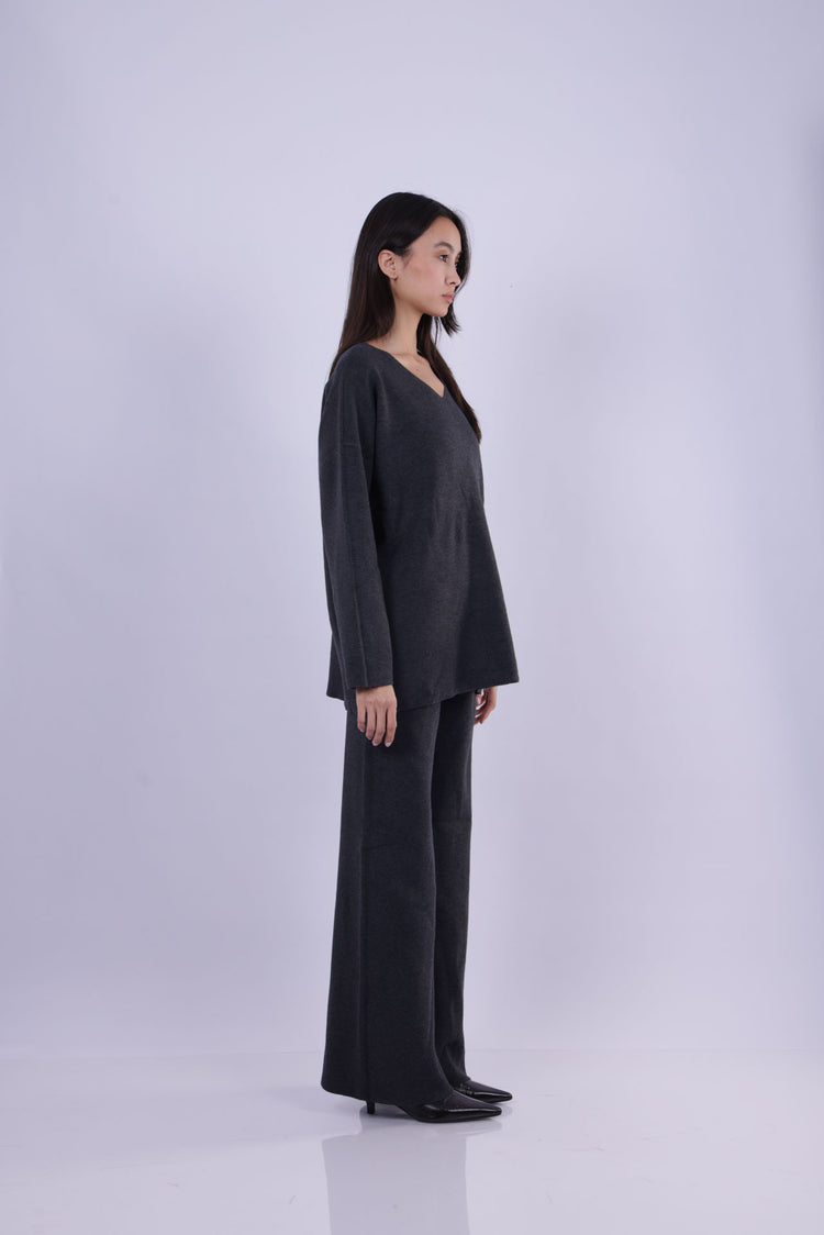 ESSENTIAL V-NECK KNIT SET