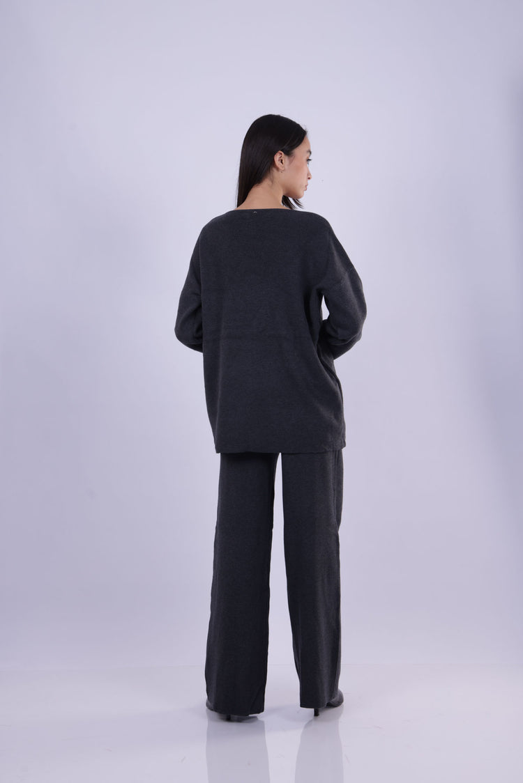 ESSENTIAL V-NECK KNIT SET