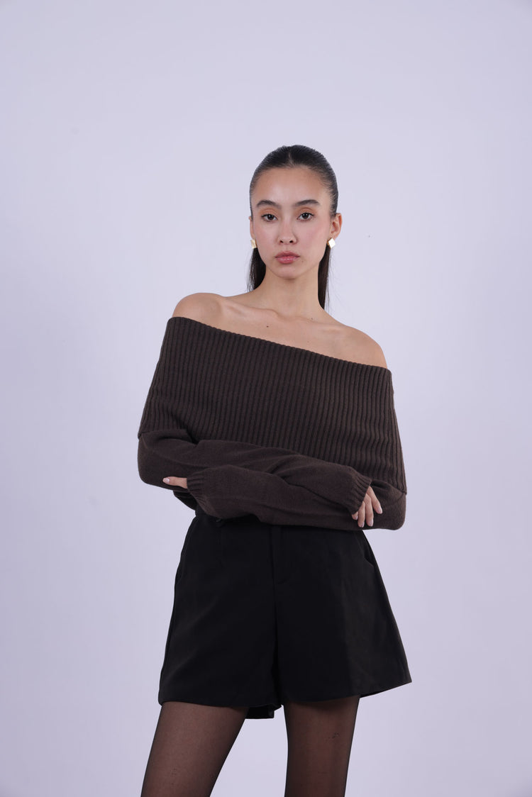 OFF-SHOULDER RIBBED KNIT TOP