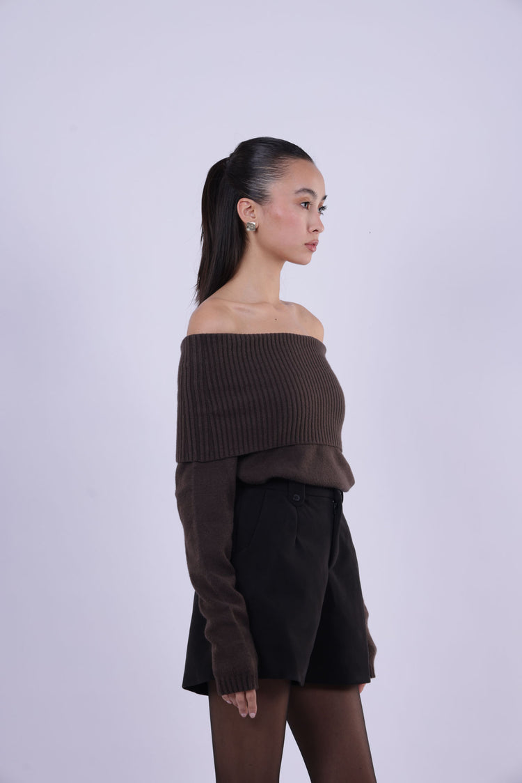 OFF-SHOULDER RIBBED KNIT TOP