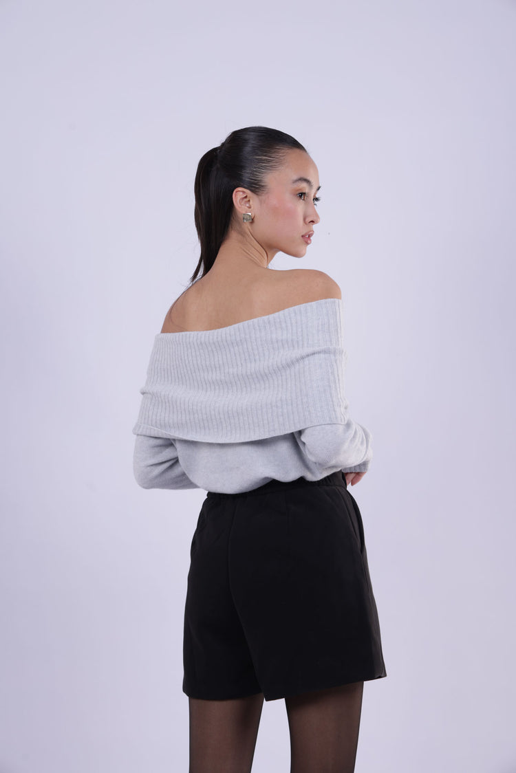 OFF-SHOULDER RIBBED KNIT TOP