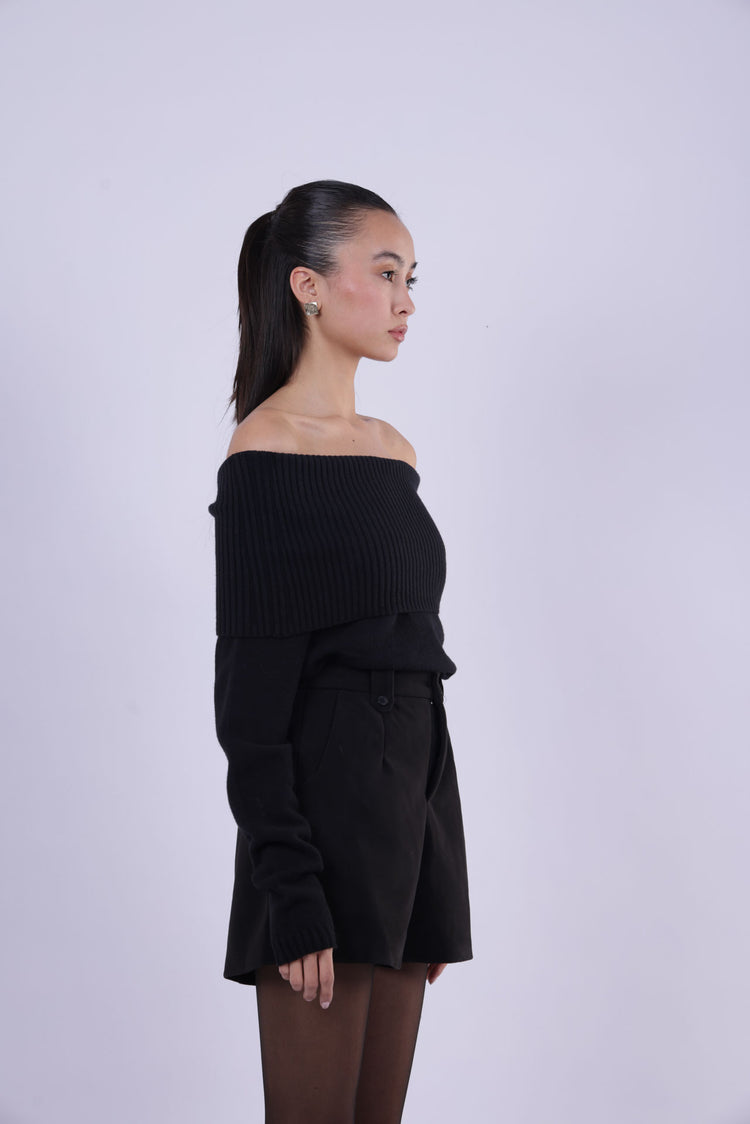 OFF-SHOULDER RIBBED KNIT TOP