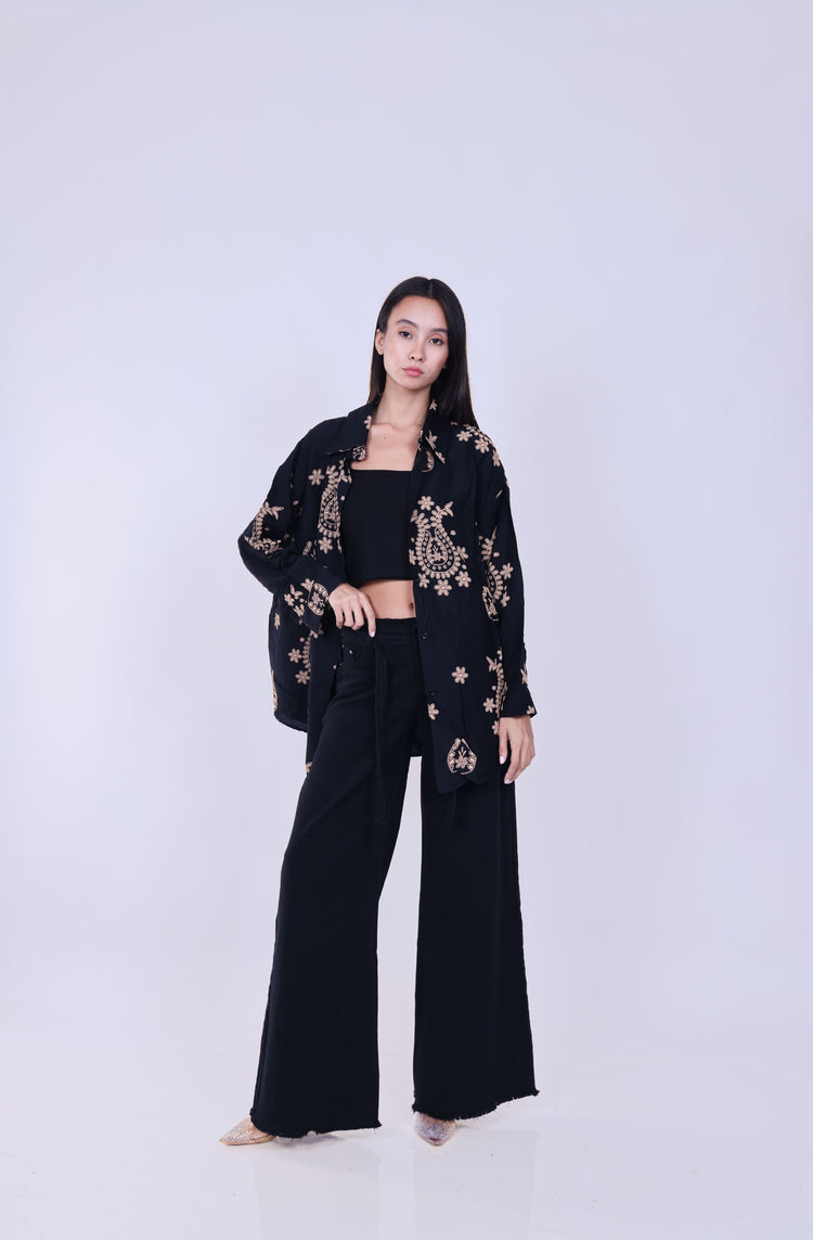 EMBROIDERED OVERSIZED SHIRT