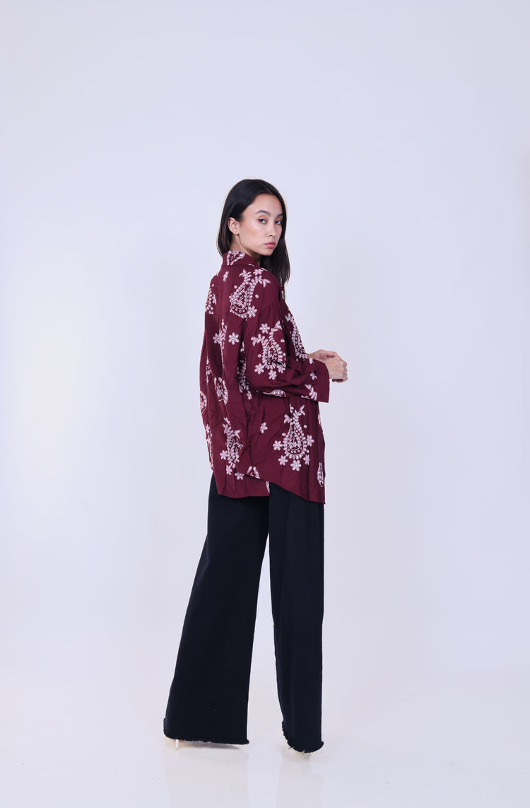 EMBROIDERED OVERSIZED SHIRT
