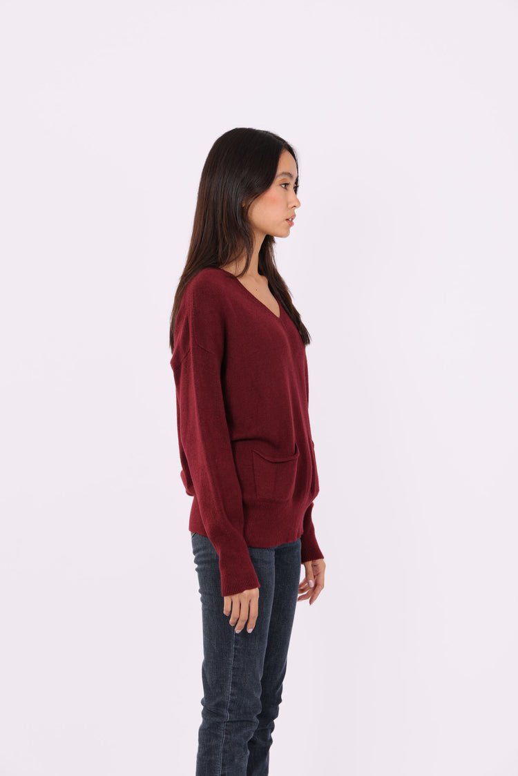 V-NECK RELAXED POCKET KNIT
