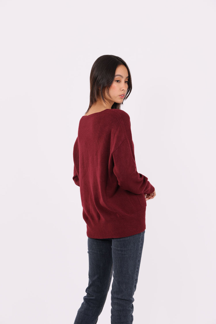 V-NECK RELAXED POCKET KNIT
