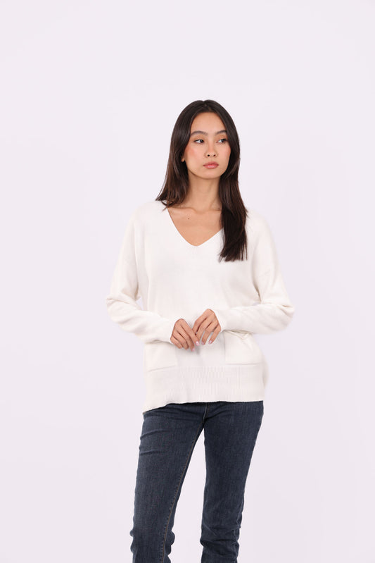 V-NECK RELAXED POCKET KNIT