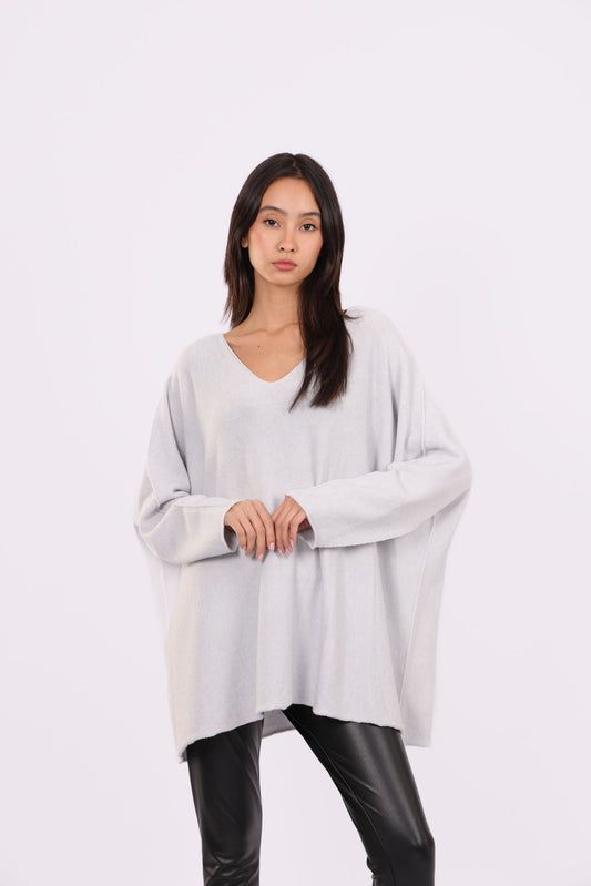OVERSIZED V-NECK KNIT SWEATER
