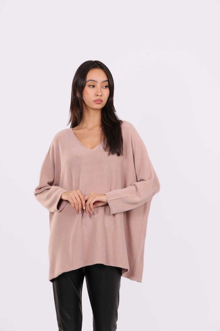 OVERSIZED V-NECK KNIT SWEATER