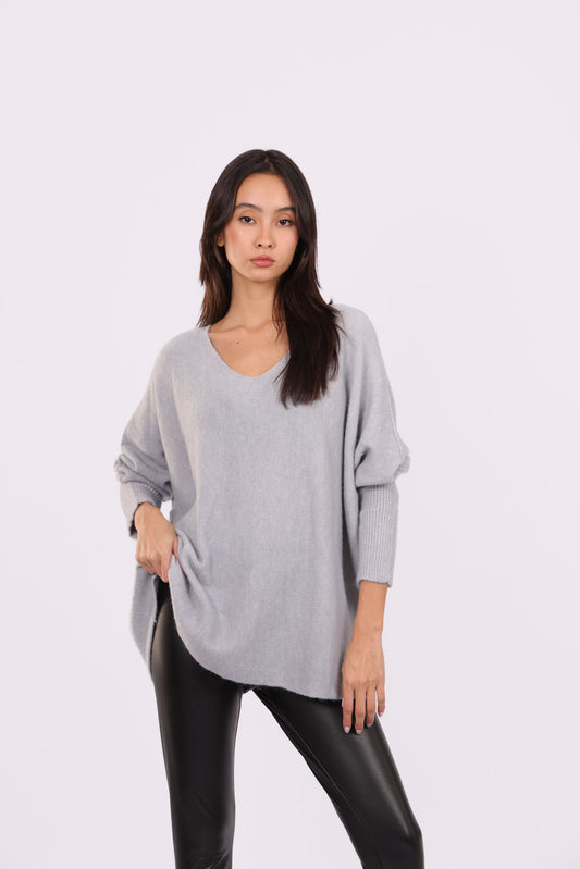 RELAXED V-NECK KNIT WITH RIBBED SLEEVES