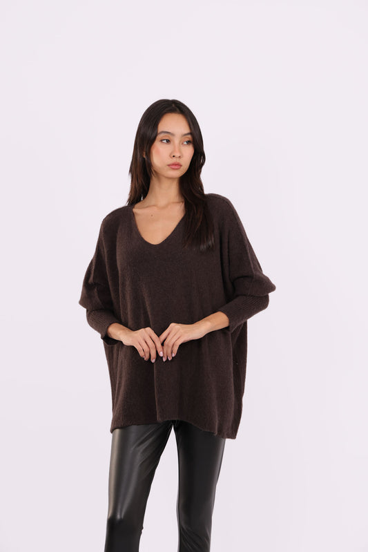 RELAXED V-NECK KNIT WITH RIBBED SLEEVES