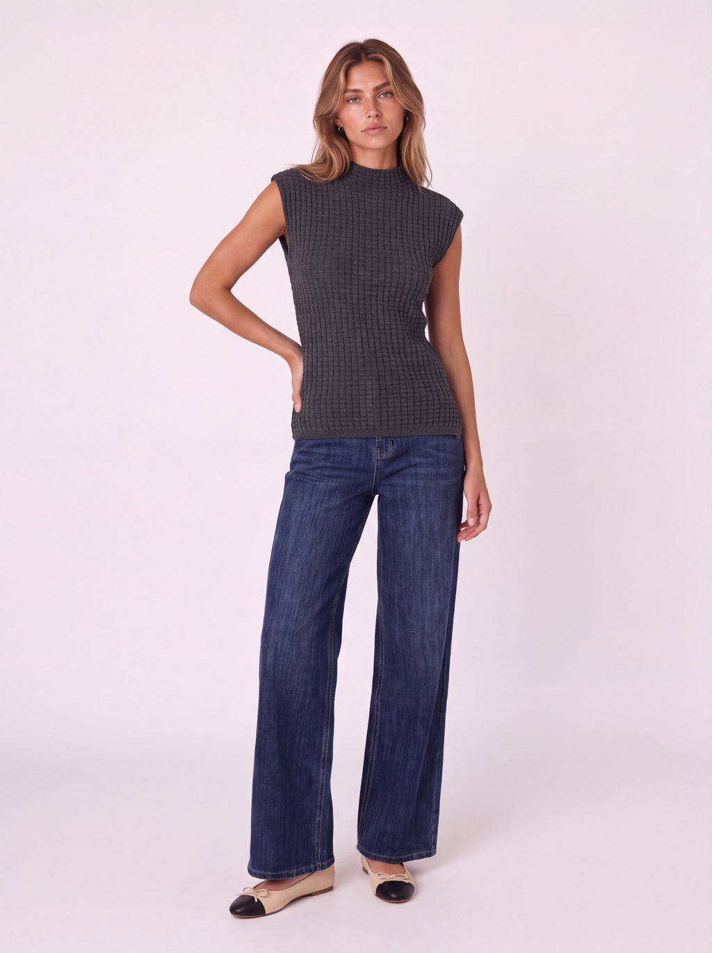 MOCK-NECK TEXTURED SLEEVELESS KNIT TOP